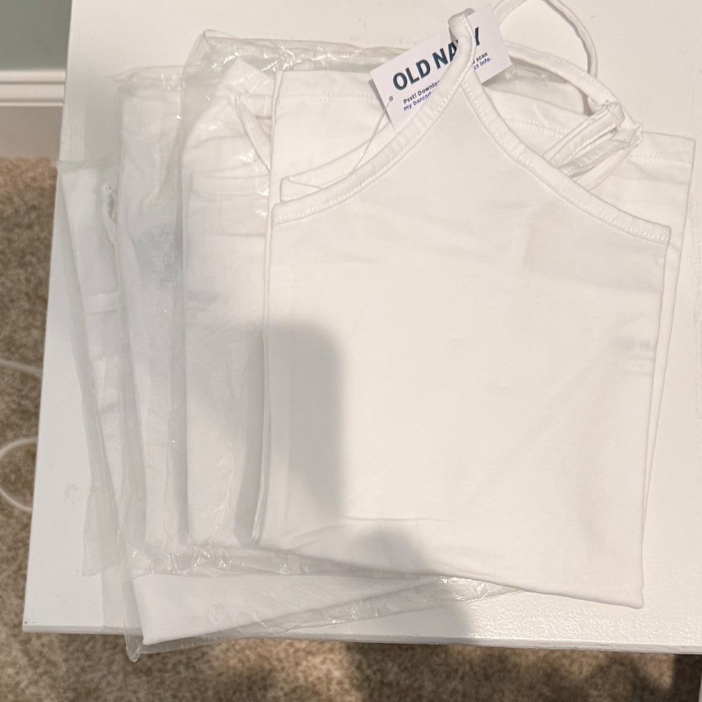 Old Navy Women’s  White Tank Top (4 Cami Tops